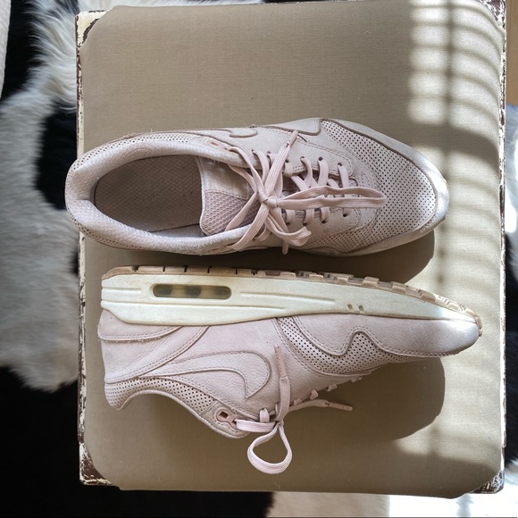 Nike Air Max Pastel Pink Sneakers - Picture 3 of 7